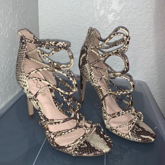 Faux snakeskin Aldo heels - Picture 2 of 5